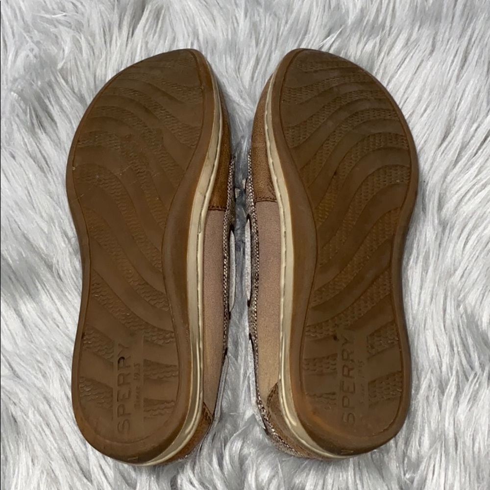 Sperry’s - Picture 4 of 4